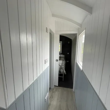 Ac/Dc Glamping Villa New Aberdour Exterior photo