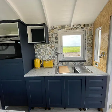 Ac/Dc Glamping Villa New Aberdour Exterior photo