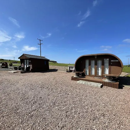 Ac/Dc Glamping Villa New Aberdour Exterior photo