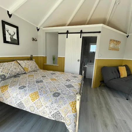 Ac/Dc Glamping Villa New Aberdour Exterior photo