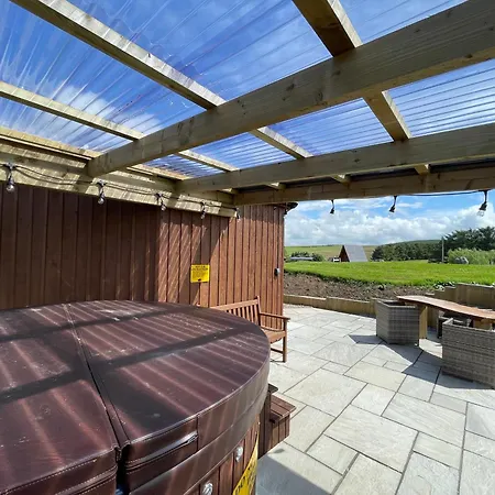 Ac/Dc Glamping Villa New Aberdour Exterior photo