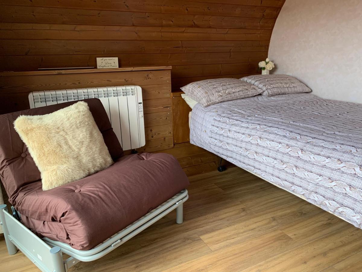 Ac/dc Glamping *