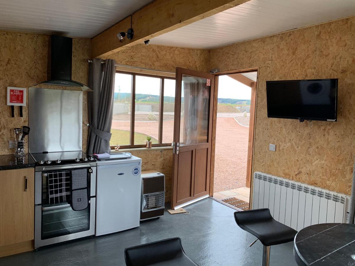 Ac/dc Glamping