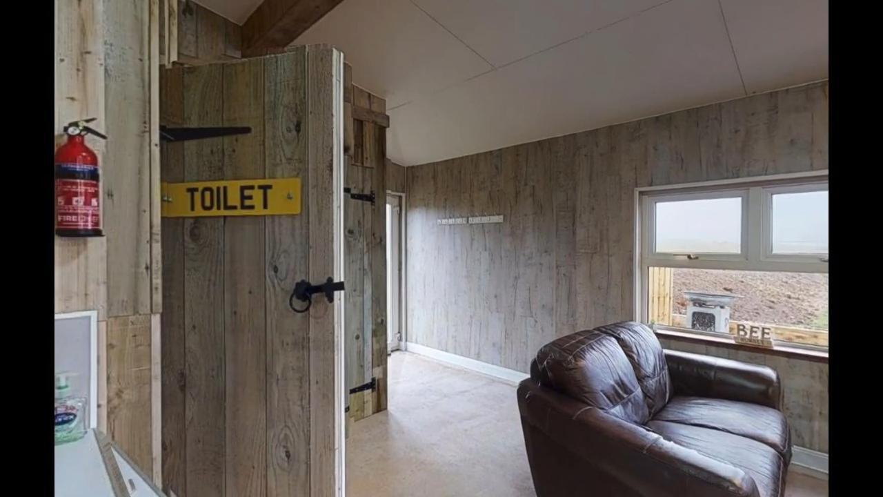 Ac/dc Glamping Lodge New Aberdour