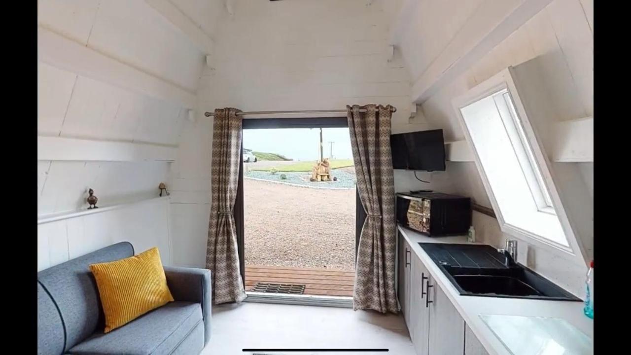 Ac/dc Glamping