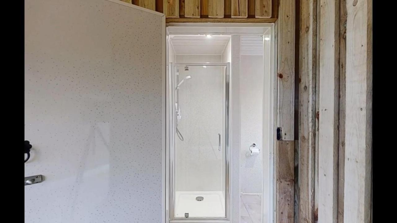 Ac/dc Glamping Lodge New Aberdour