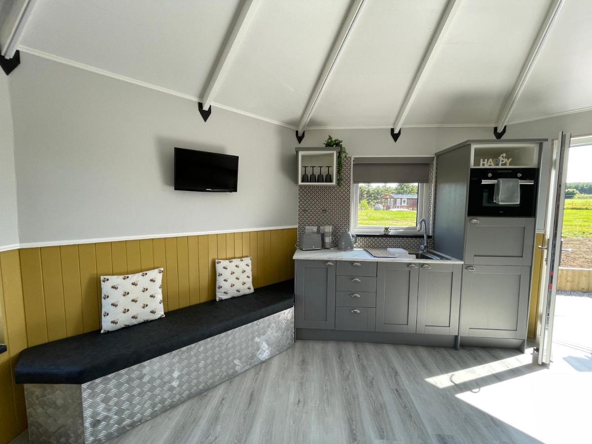 Ac/dc Glamping *