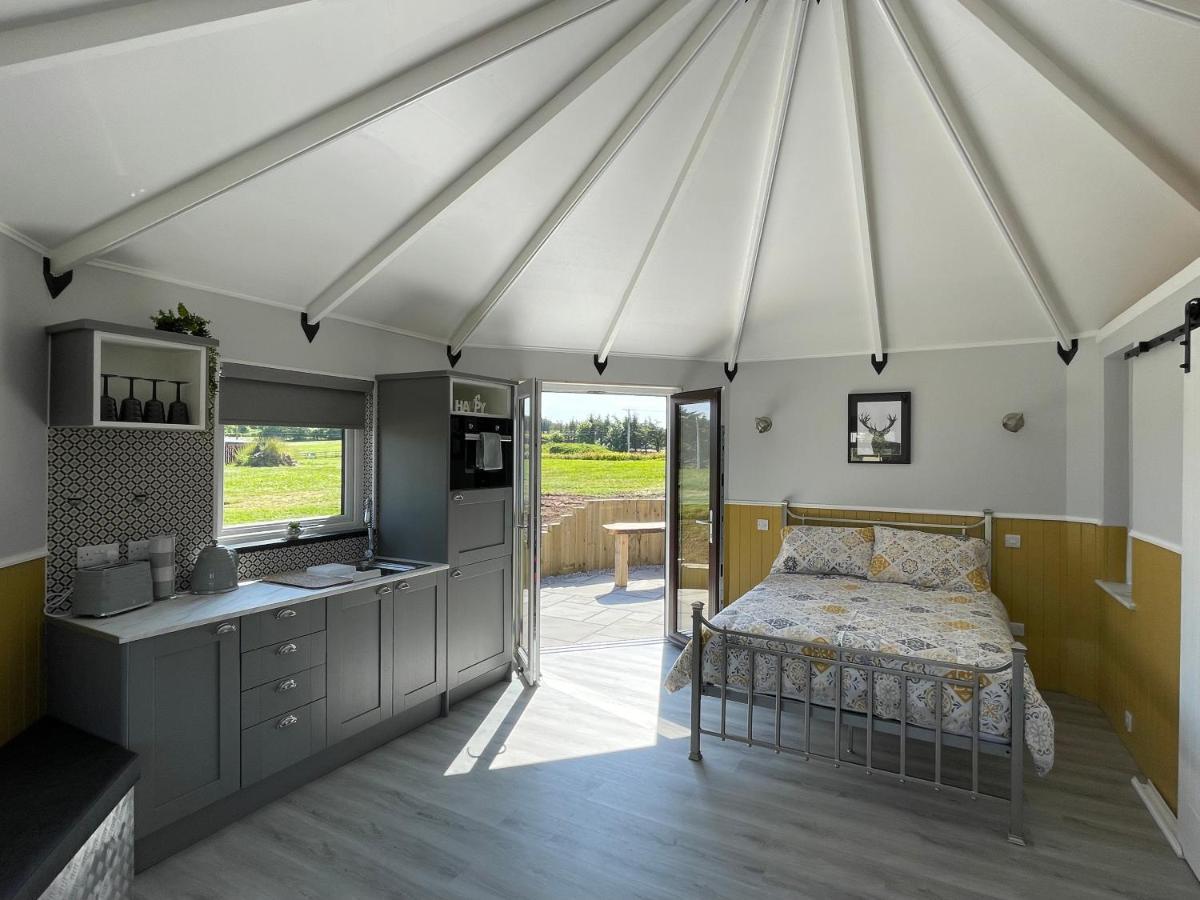 Ac/dc Glamping Lodge