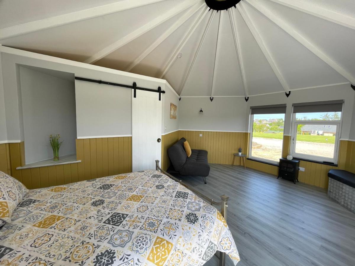 Ac/dc Glamping Lodge *